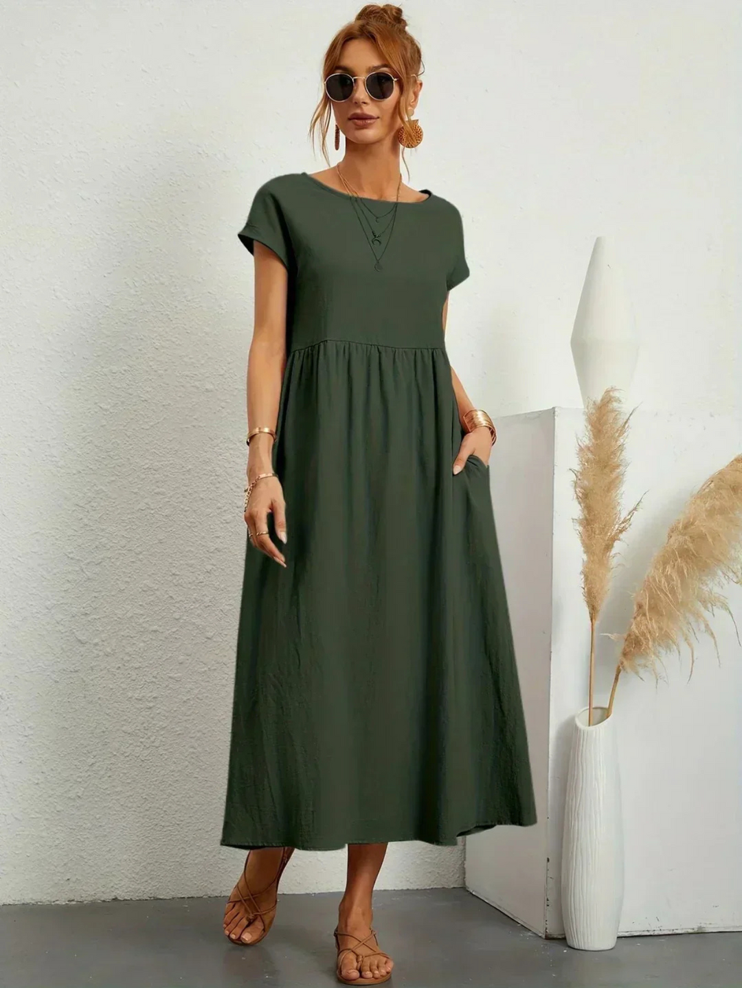 Zoë Ella™ | Elegant Round Neck Dress